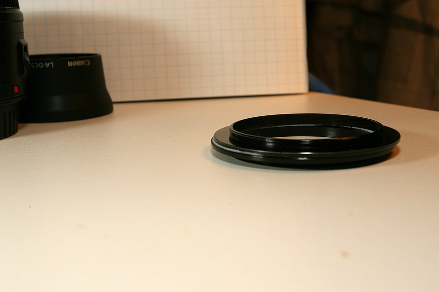 Once aligned to equalize the vignetting in the 4 corners, you can see that the rings are not well aligned themselves. Apparently the A60 lens is not well aligned with its bayonet mount. I then scratched a "C" and an "L" into the appropriate faces to mark the Camera and Lens sides of the adapter to maintain the proper alignment.